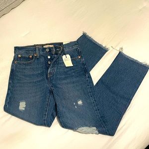 Size 25 Levi’s Wedgie Straight leg women’s jeans. New with tags.